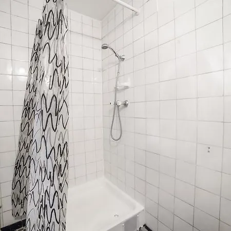 Floor Hostal Varsovia
